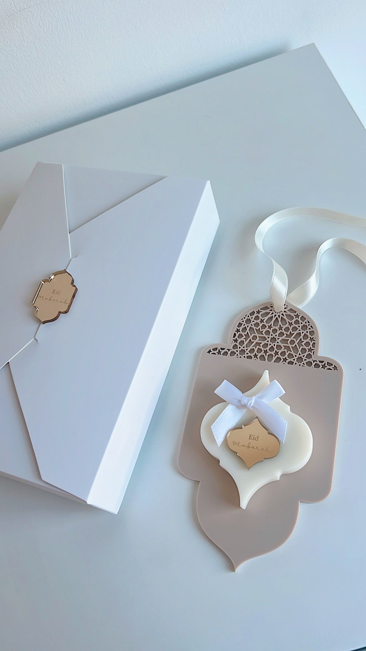 Caja de suspensión BAHIA Verde Esmeralda EID MUBARAK