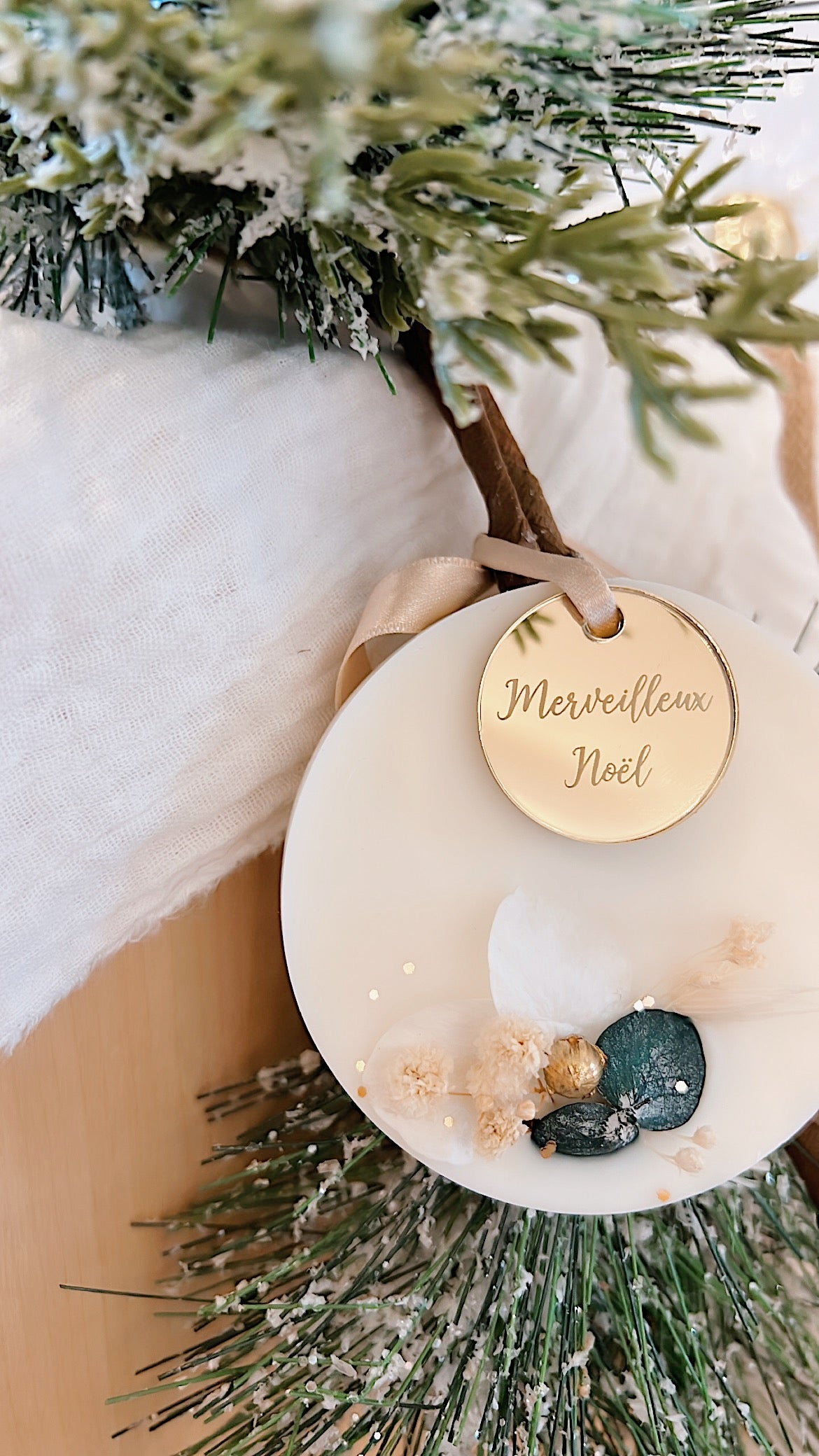 Medallón encantado (suspensión perfumada)